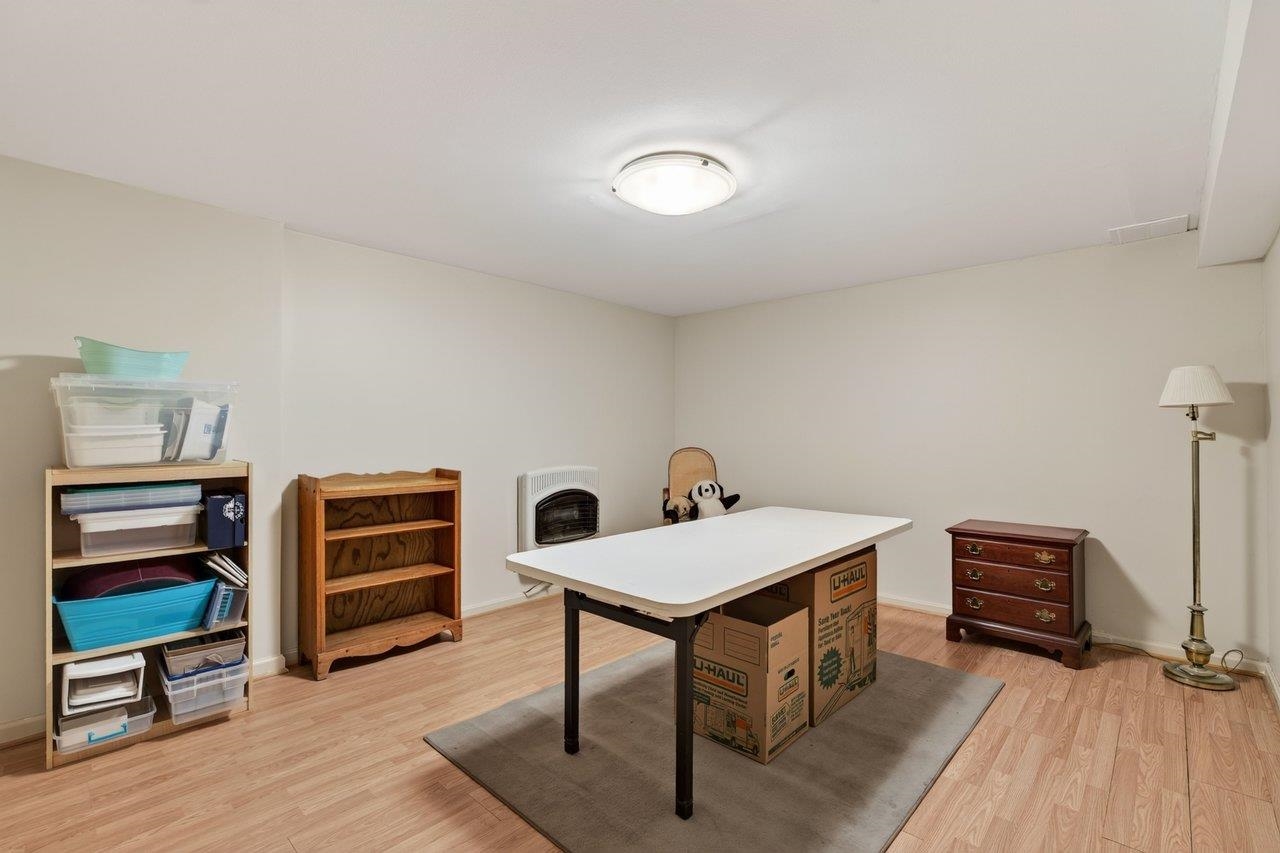 1222 WOODCREST CIR