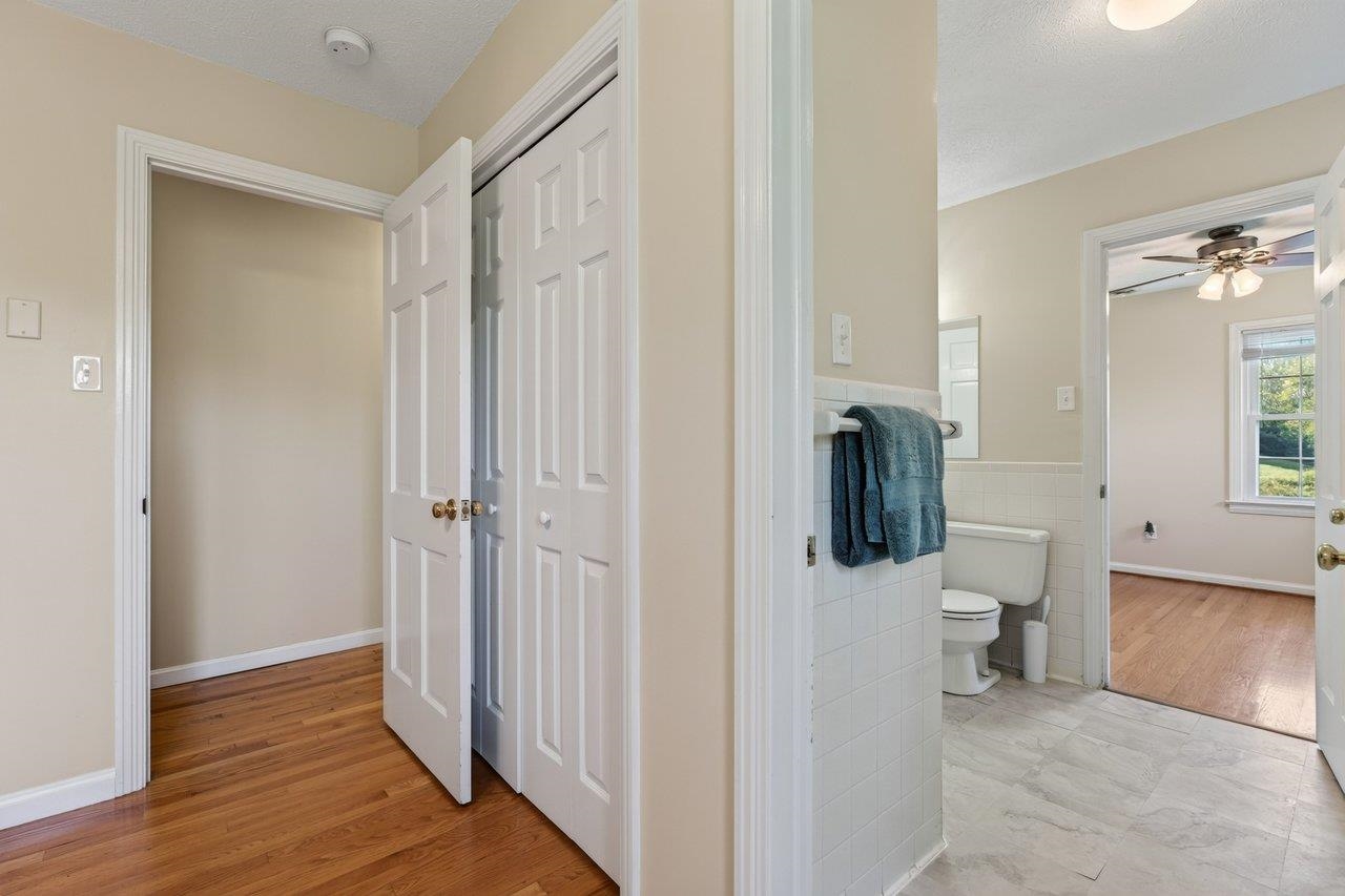 1222 WOODCREST CIR