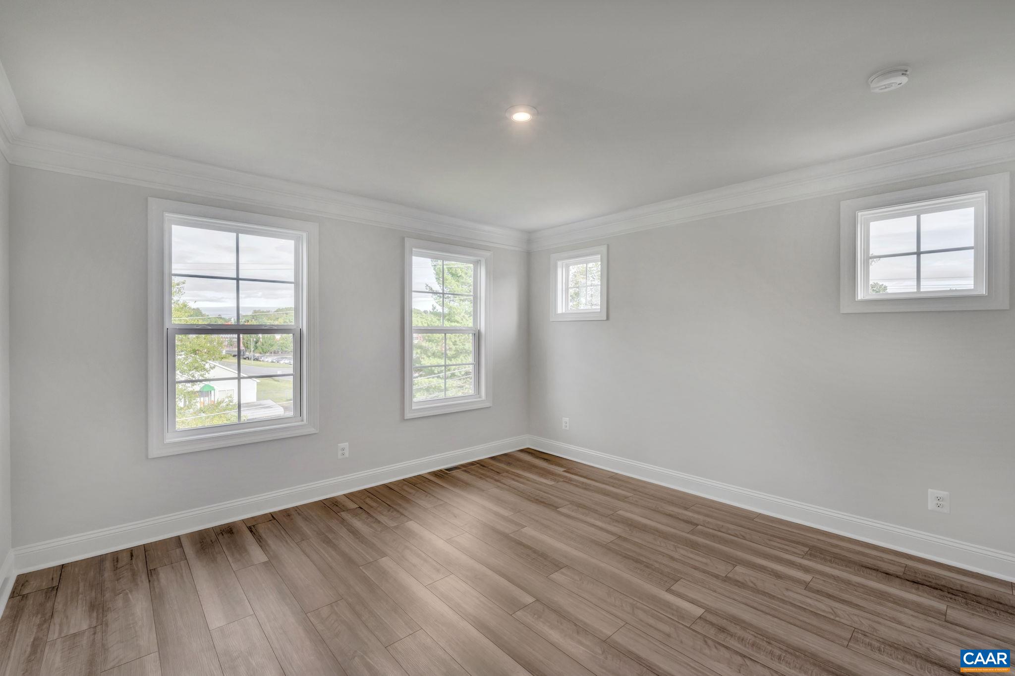 125 GIBRALTAR DR