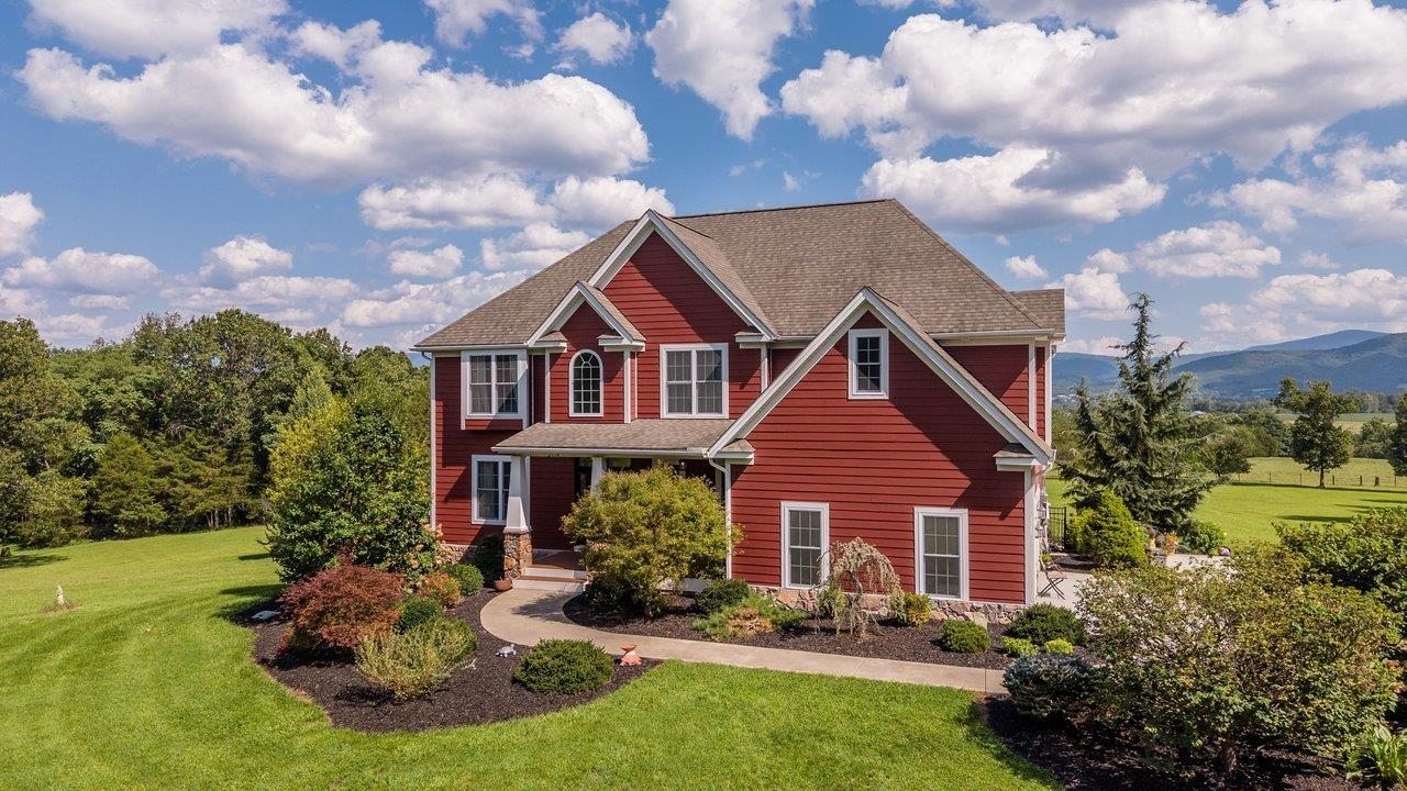 2114 MOCKINGBIRD LN