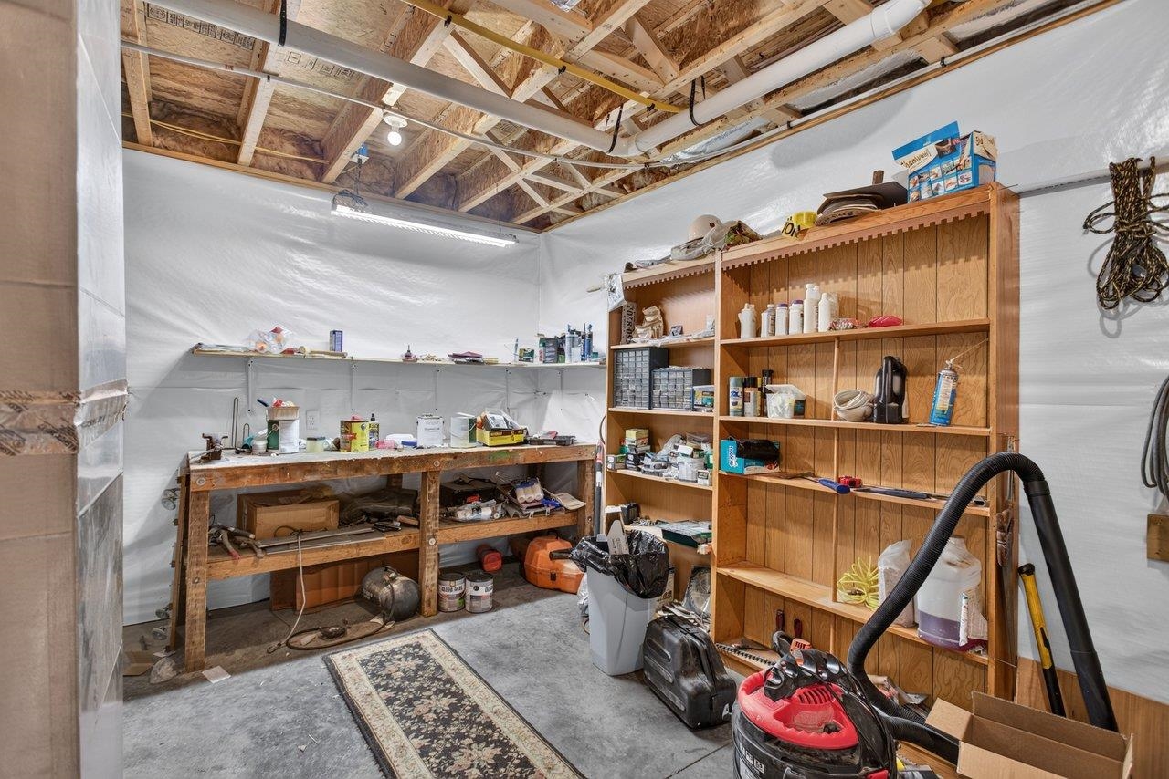 2114 MOCKINGBIRD LN