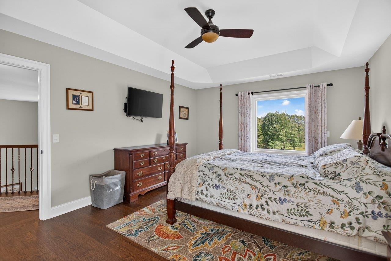 2114 MOCKINGBIRD LN