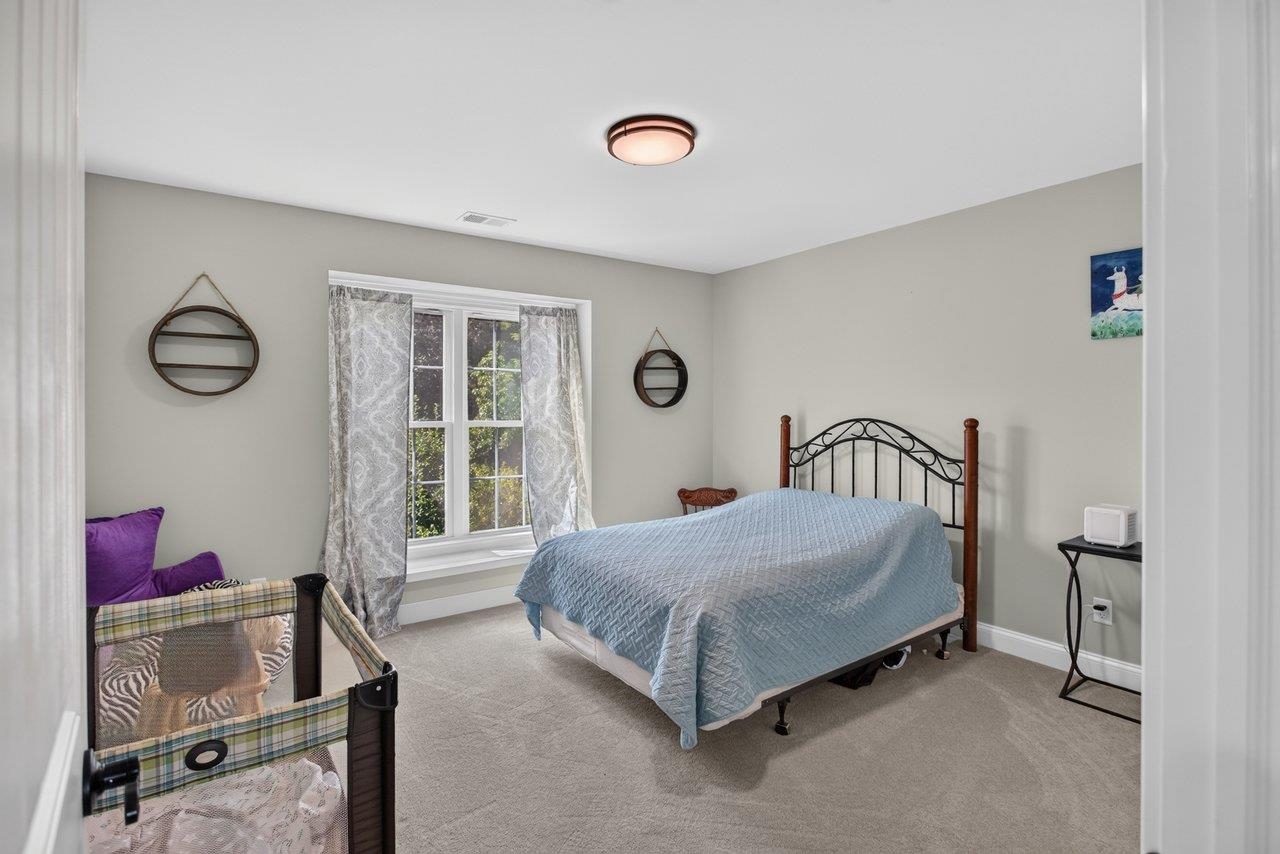 2114 MOCKINGBIRD LN