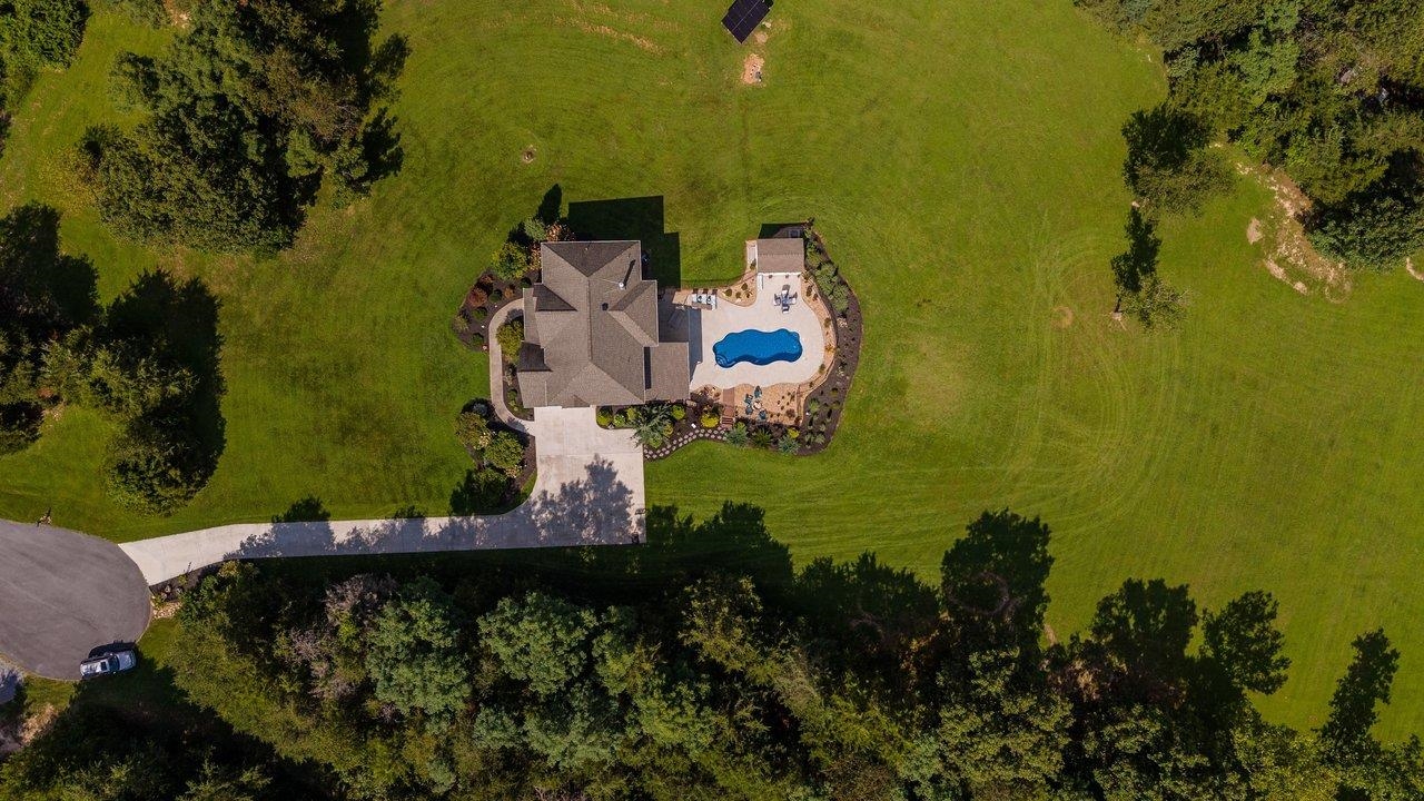 2114 MOCKINGBIRD LN