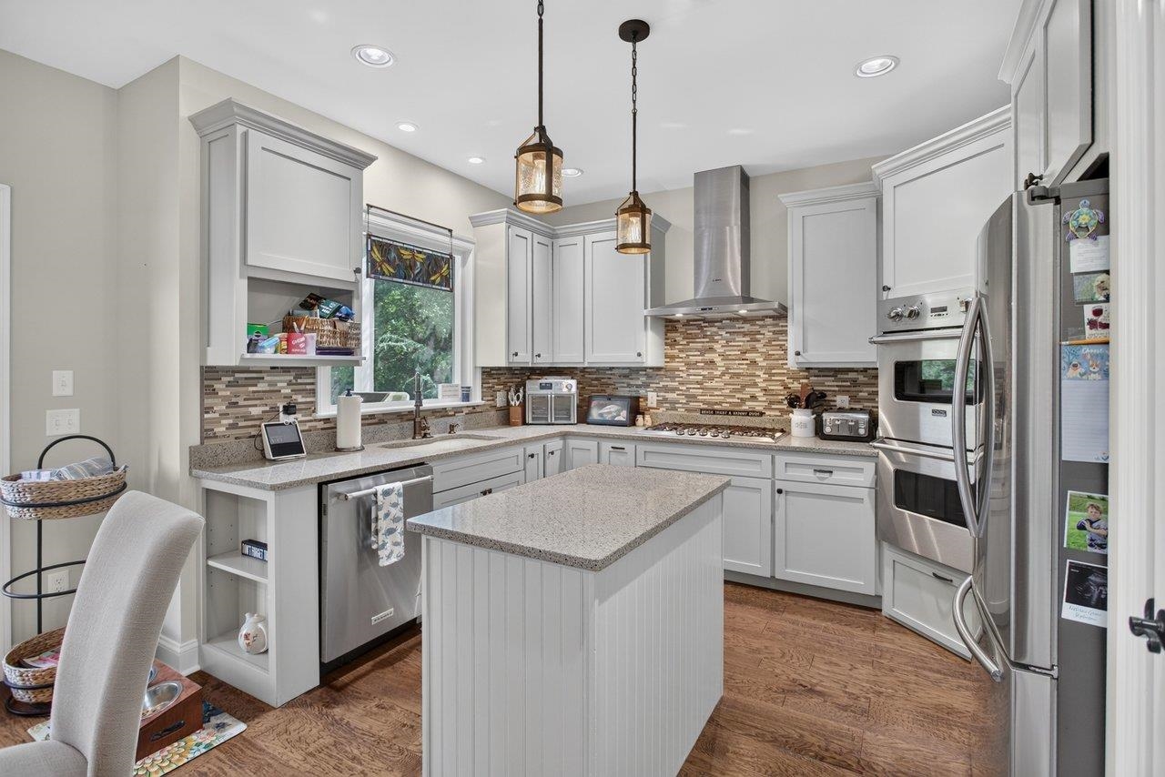 2114 MOCKINGBIRD LN
