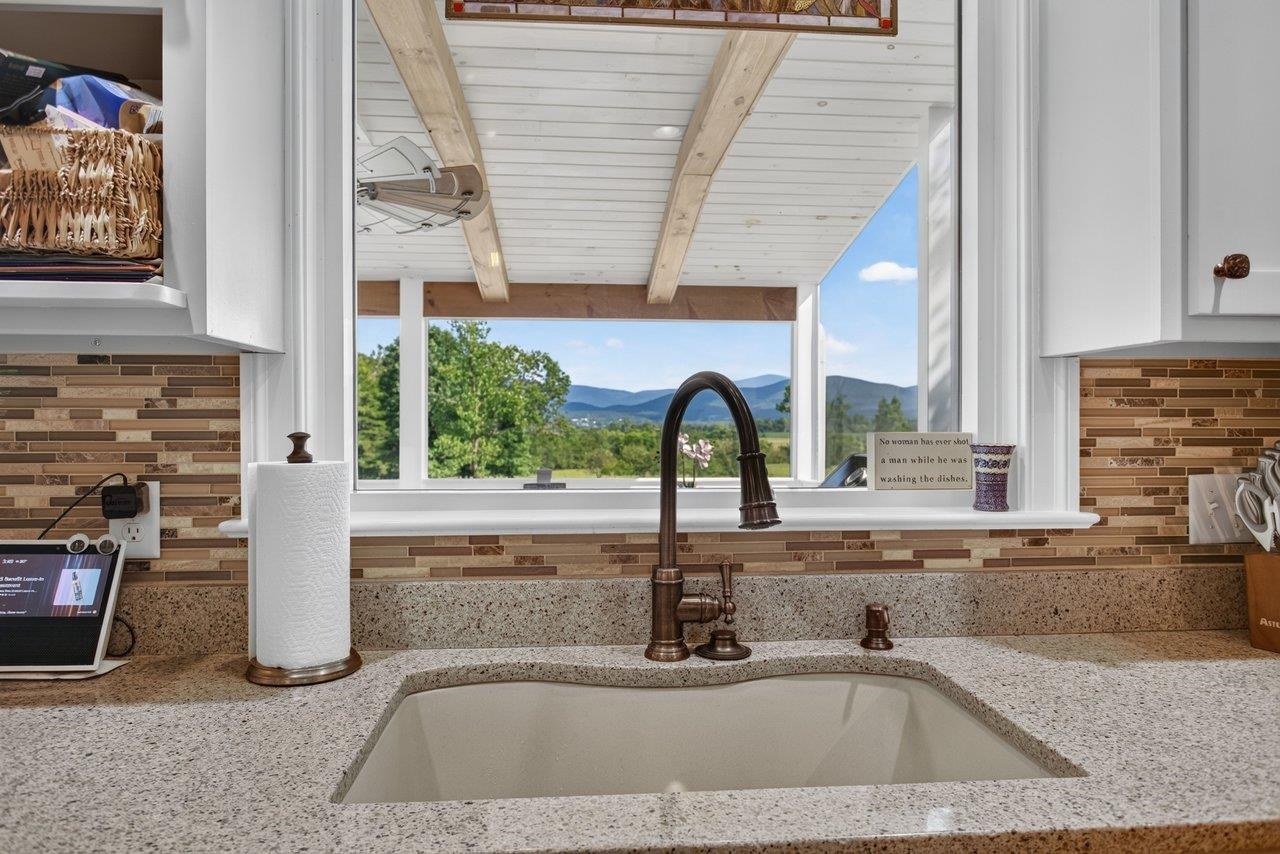2114 MOCKINGBIRD LN