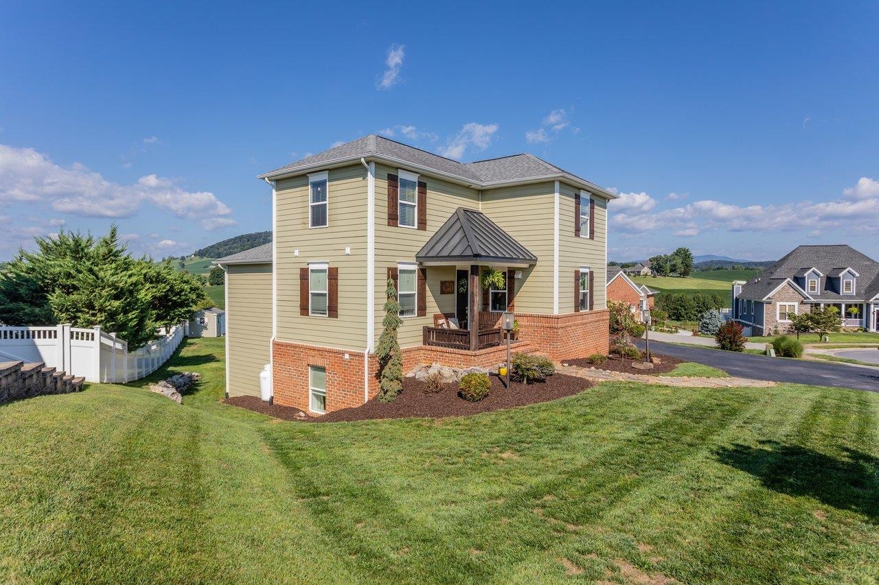 3525 WHITE OAK DR
