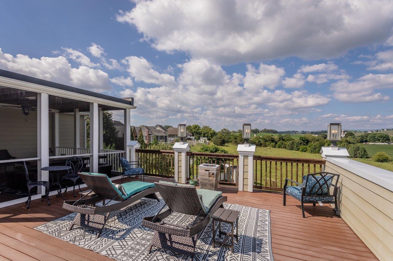 3525 WHITE OAK DR