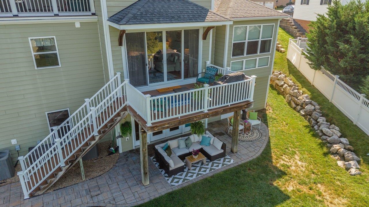 3525 WHITE OAK DR