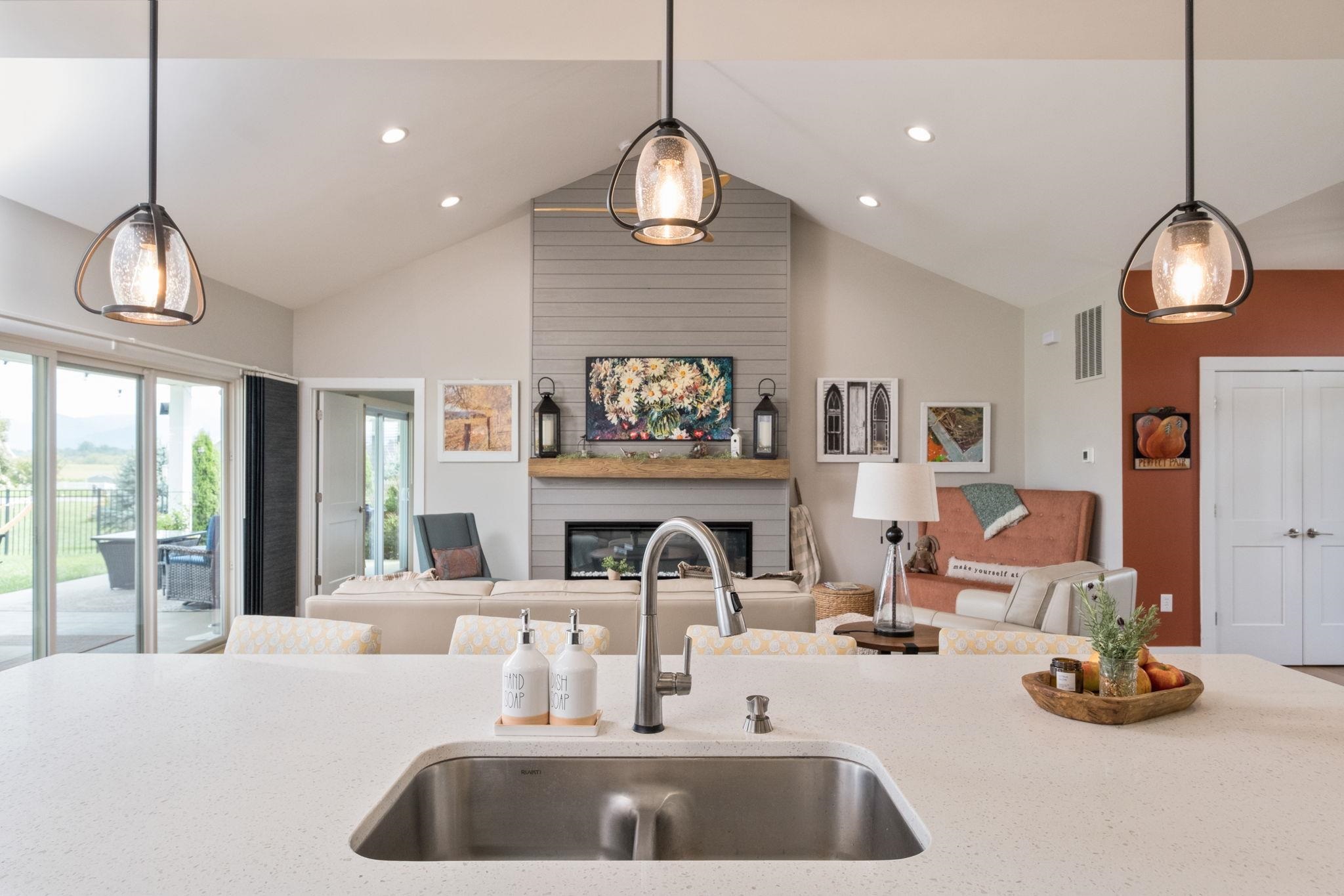 10100 DALMATIAN DR