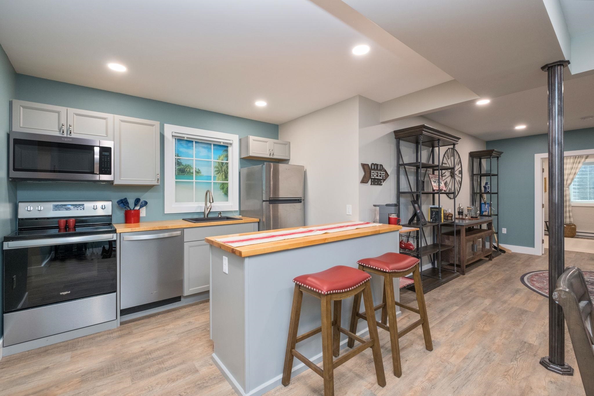 10100 DALMATIAN DR
