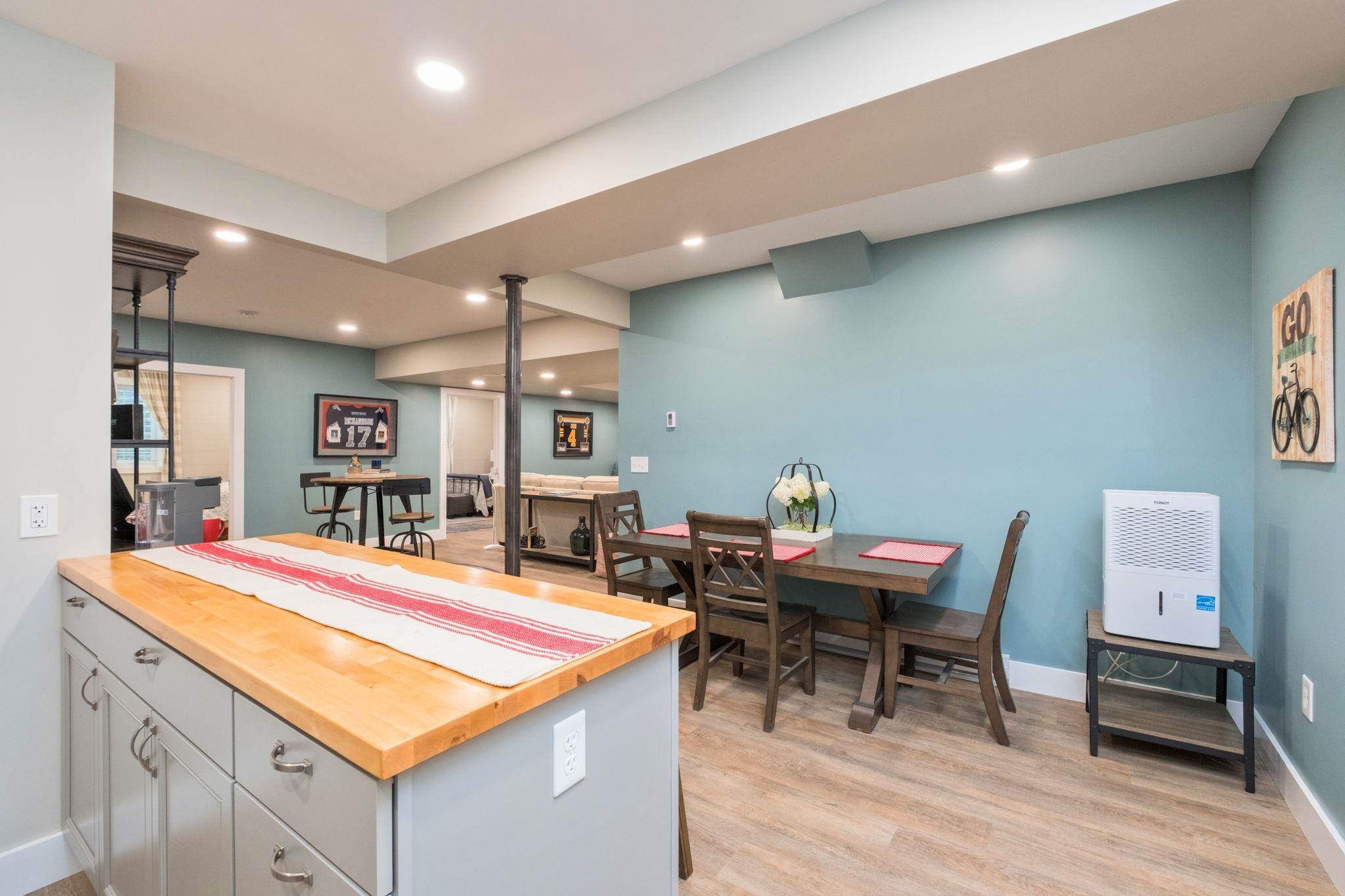 10100 DALMATIAN DR