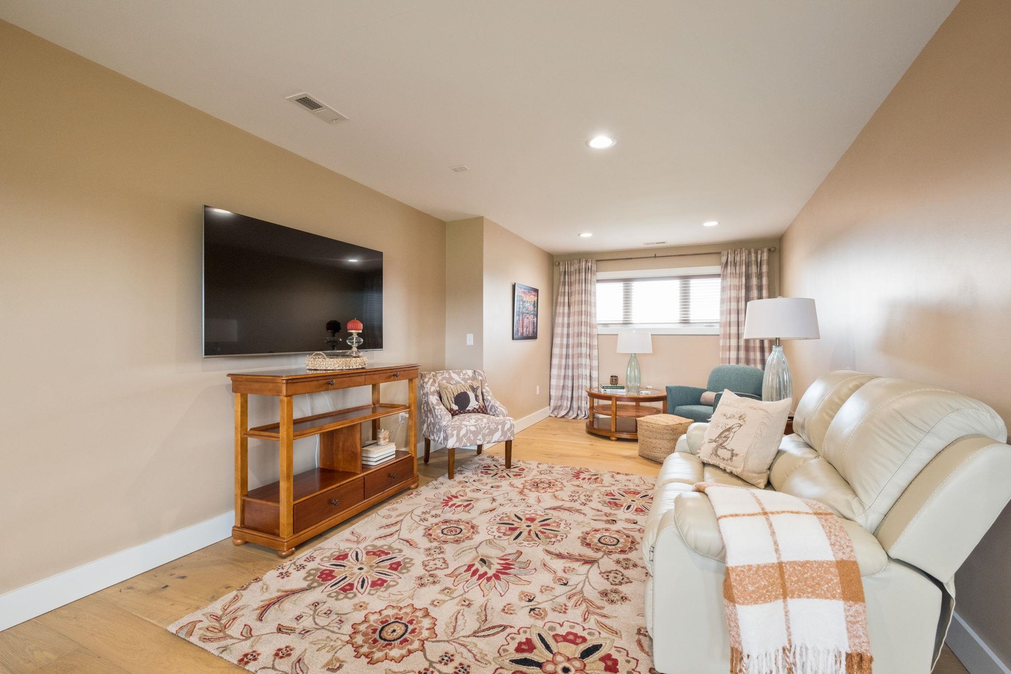 10100 DALMATIAN DR