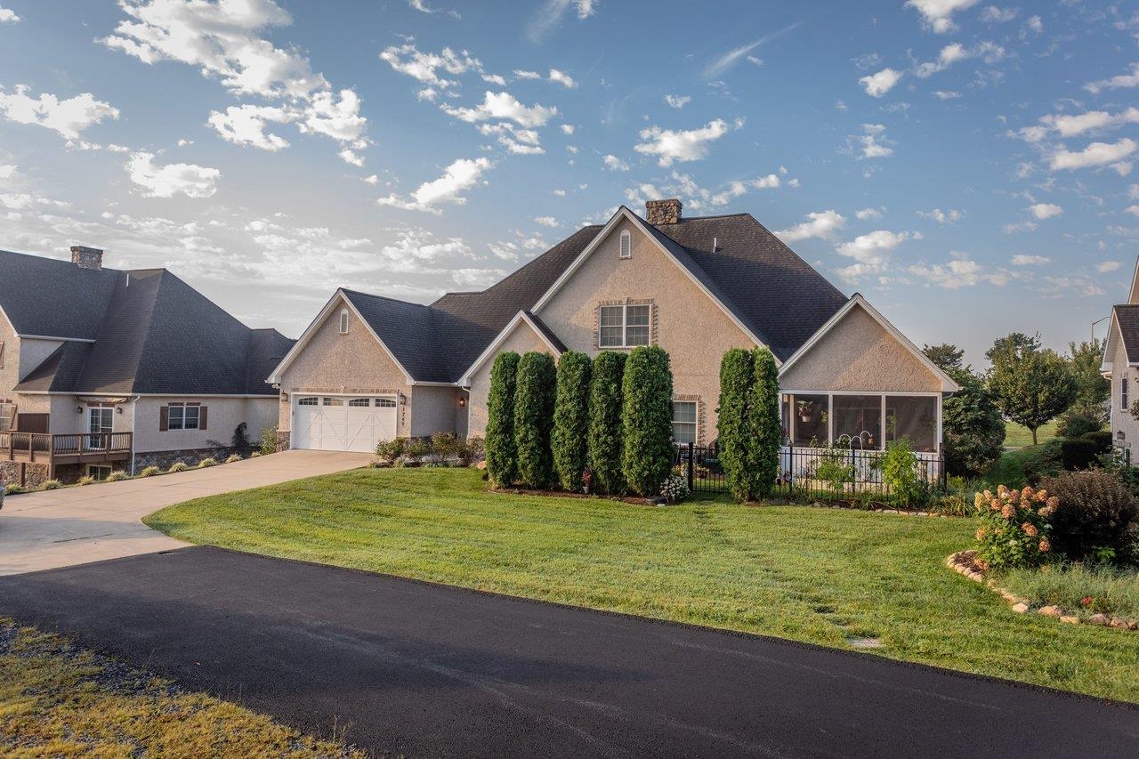 1744 HERITAGE ESTATES CIR