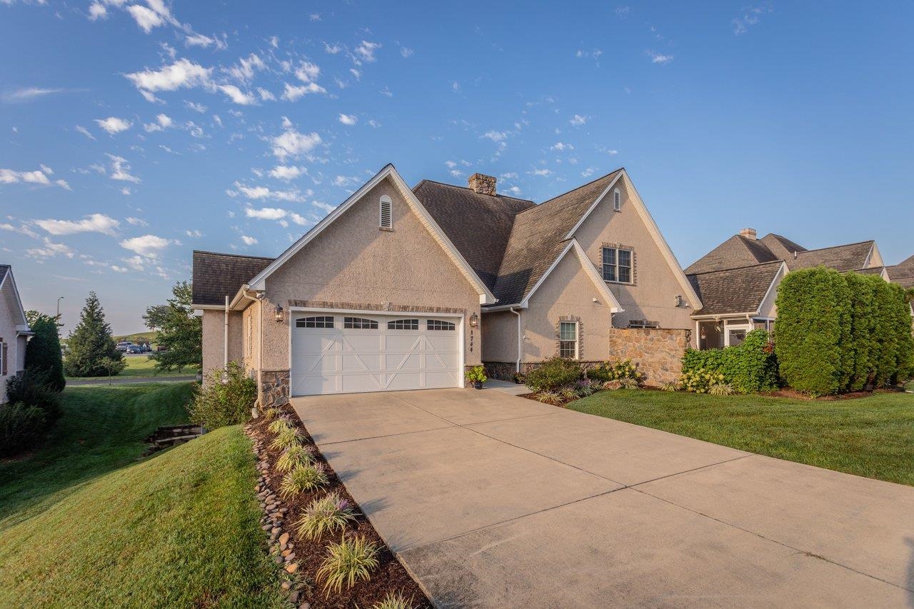 1744 HERITAGE ESTATES CIR