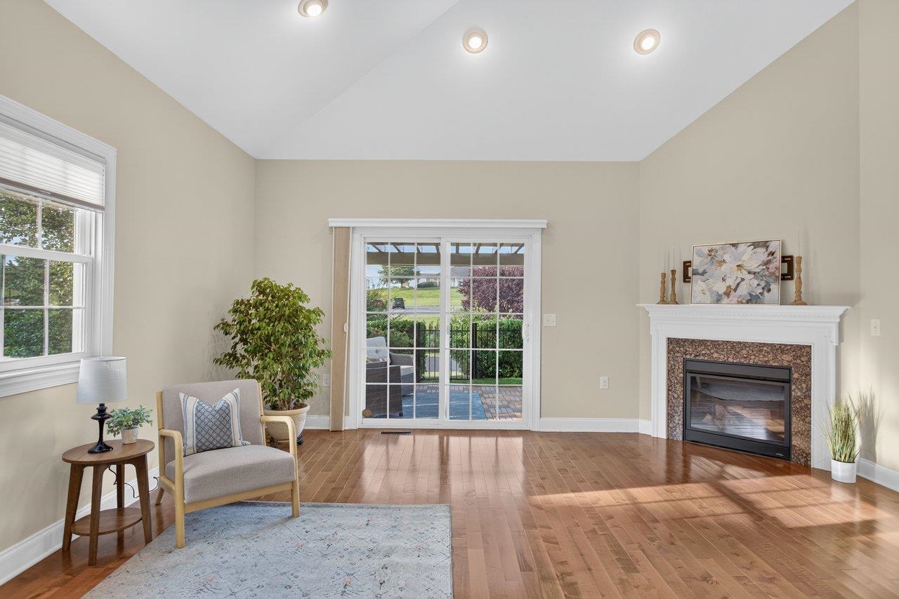 1744 HERITAGE ESTATES CIR