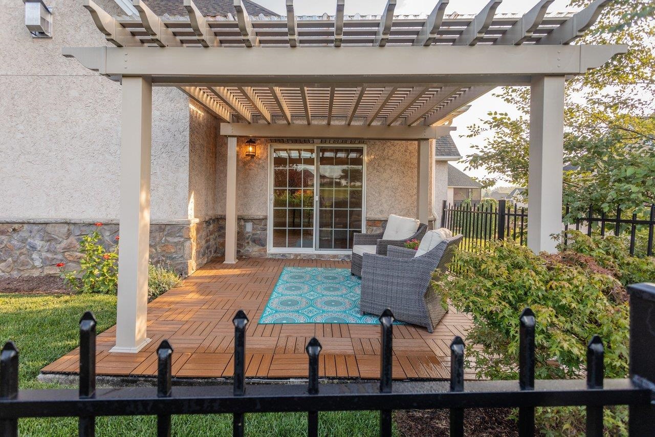 1744 HERITAGE ESTATES CIR
