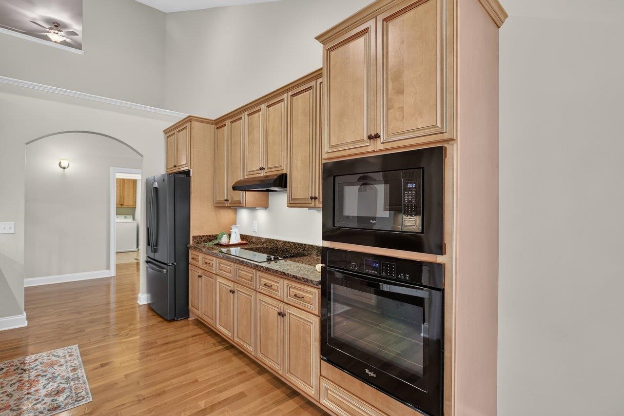 1744 HERITAGE ESTATES CIR
