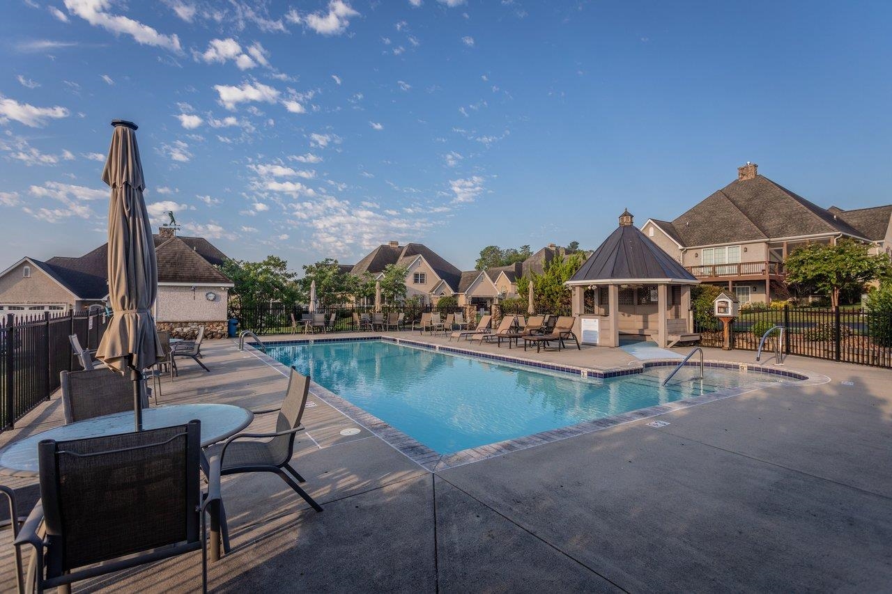 1744 HERITAGE ESTATES CIR