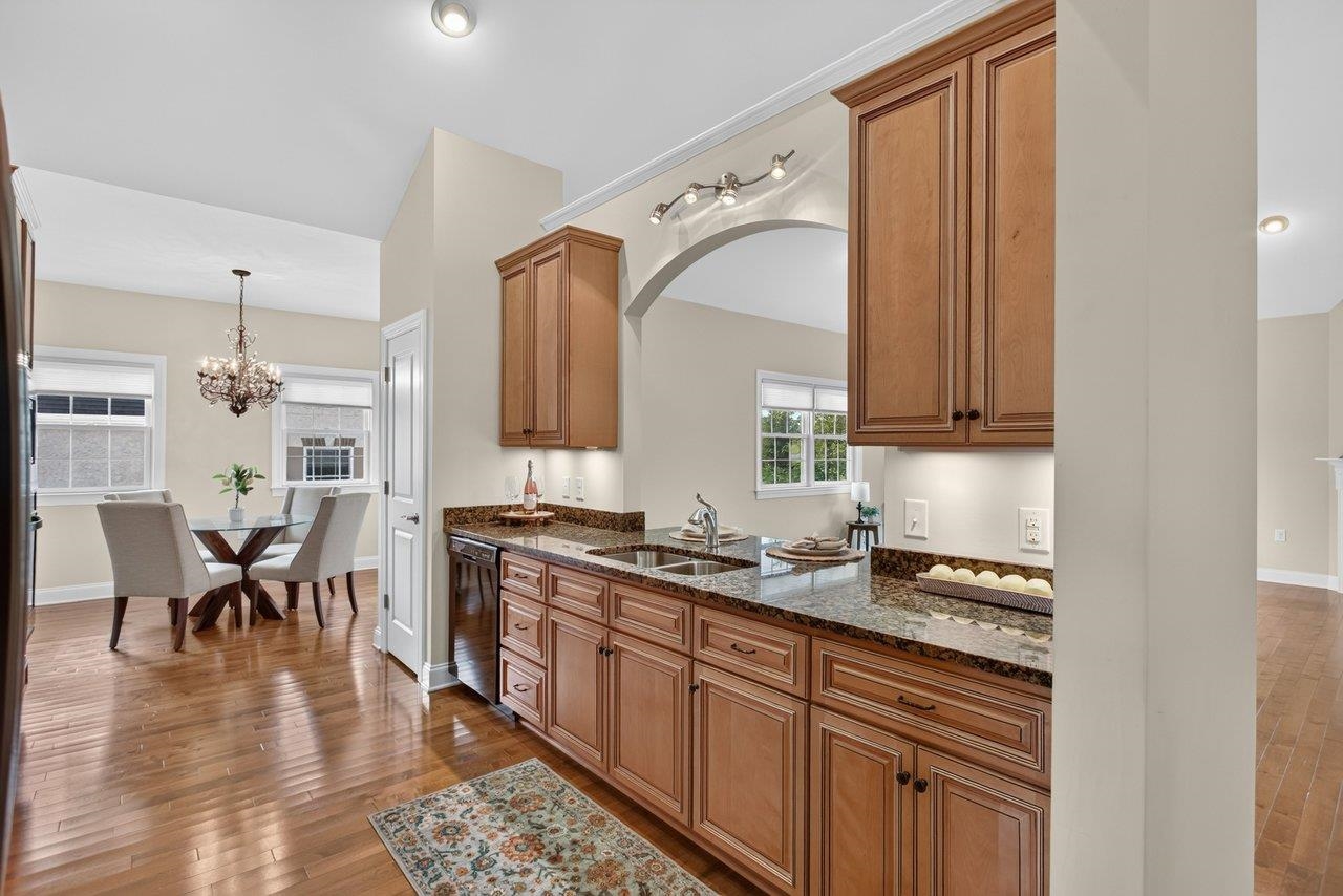 1744 HERITAGE ESTATES CIR