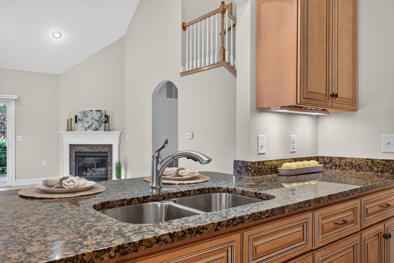 1744 HERITAGE ESTATES CIR
