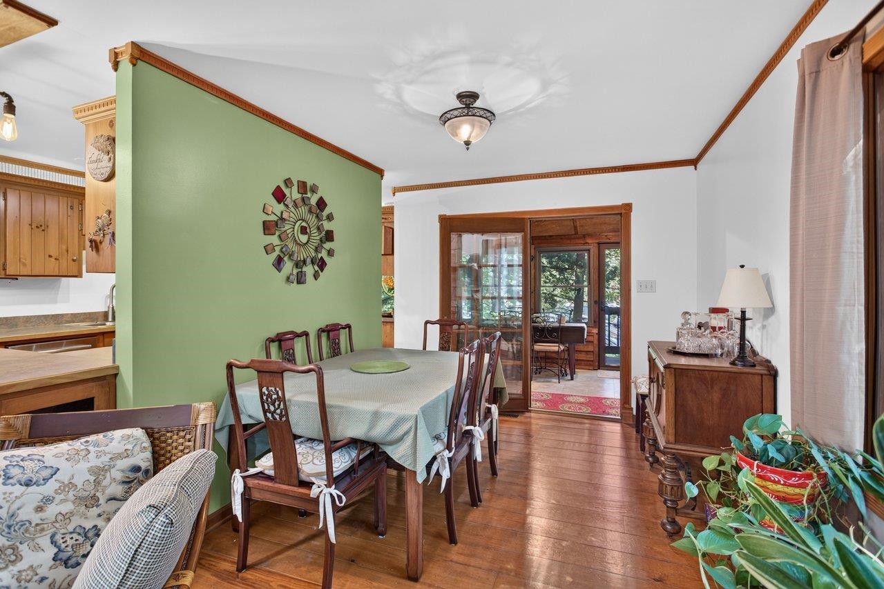 636 FLOWER DR