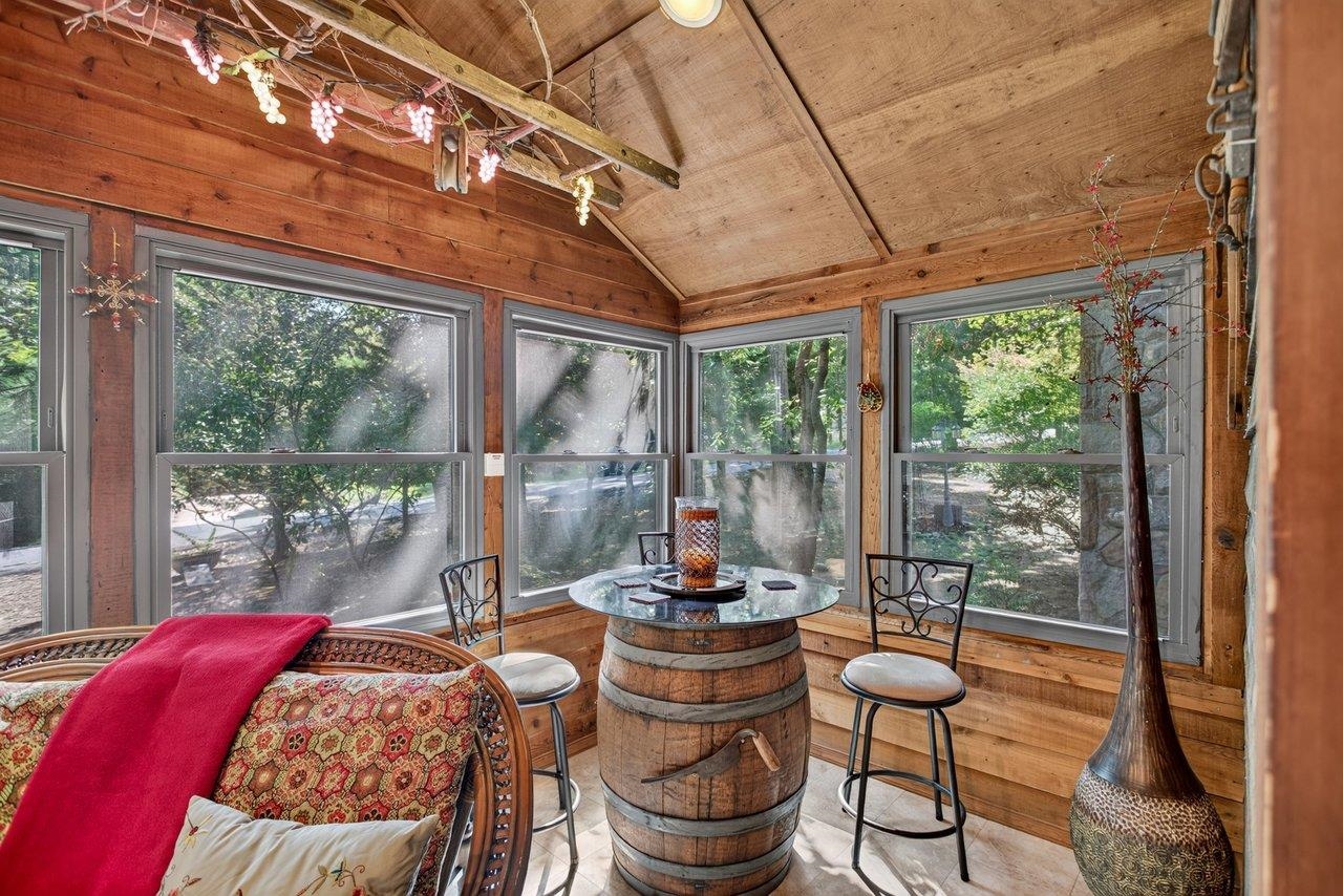 636 FLOWER DR