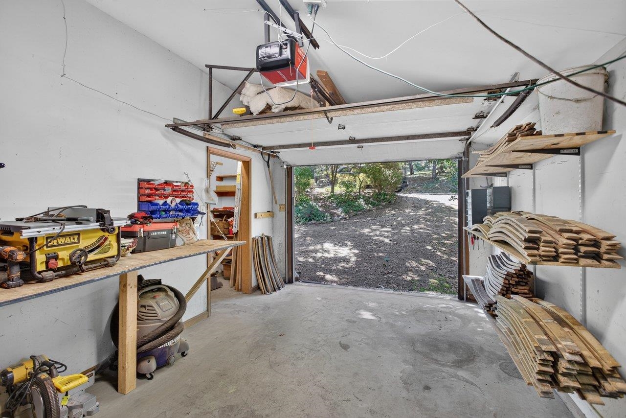 636 FLOWER DR