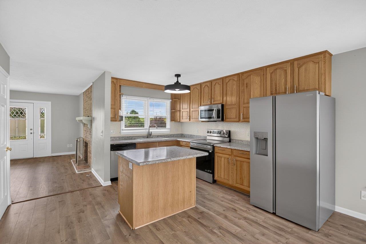 2110 RAMBLEWOOD RD
