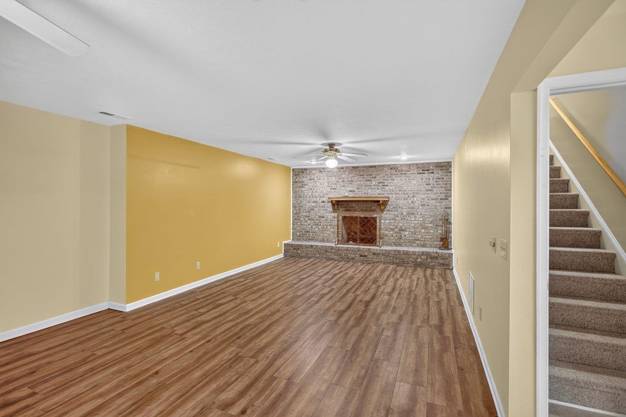 2110 RAMBLEWOOD RD