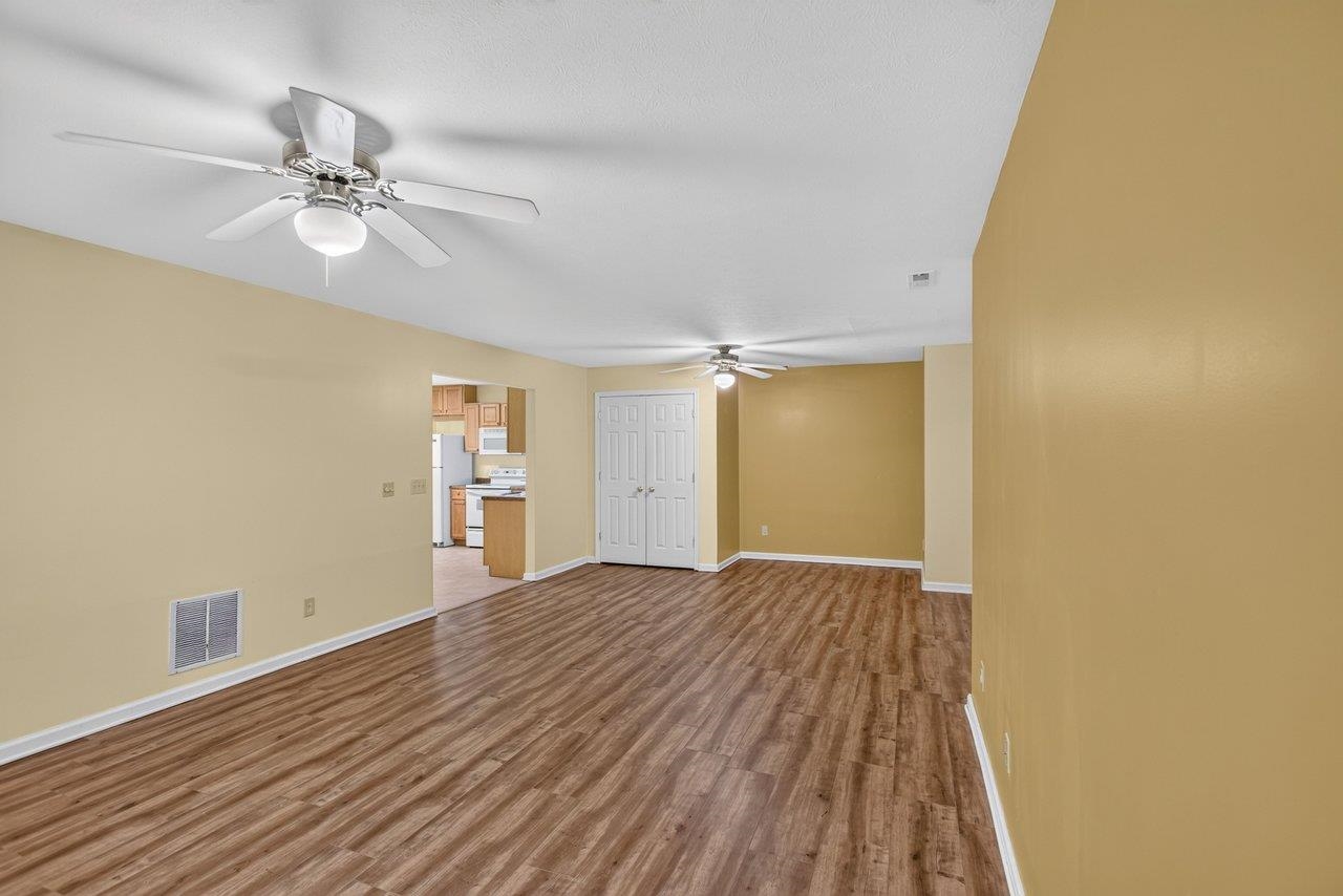 2110 RAMBLEWOOD RD