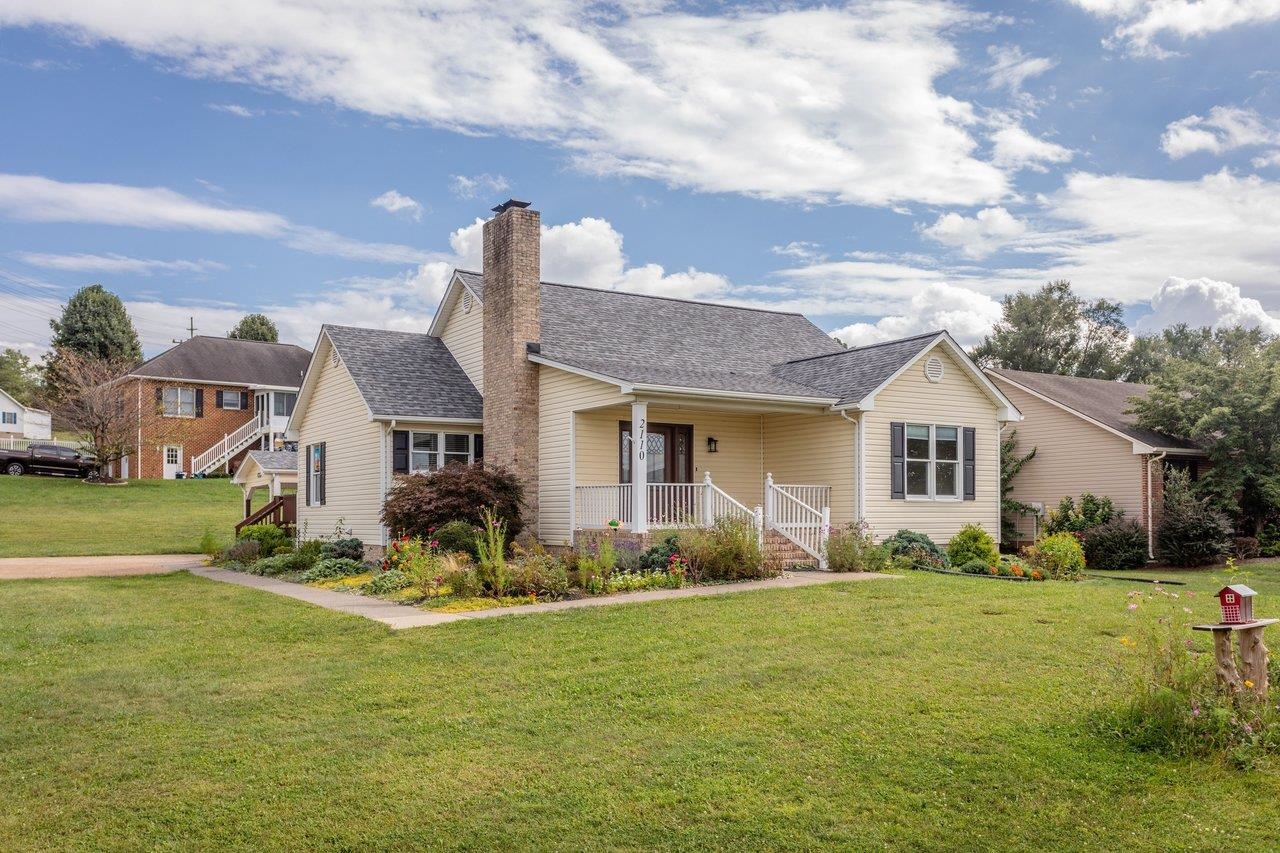 2110 RAMBLEWOOD RD