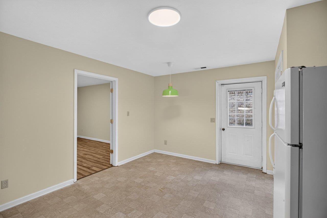 2110 RAMBLEWOOD RD