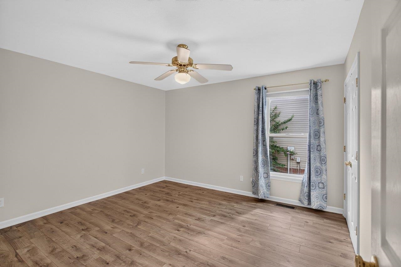 2110 RAMBLEWOOD RD