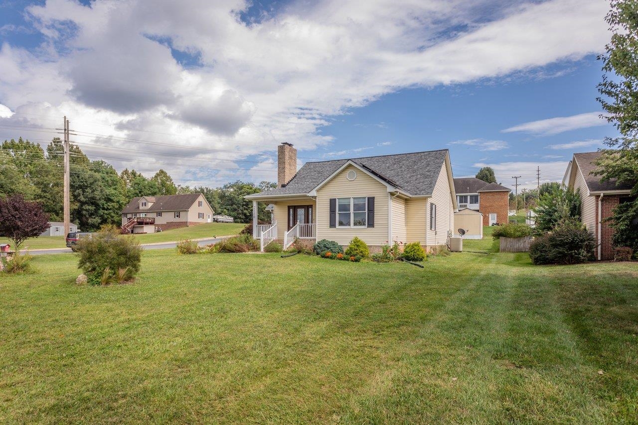 2110 RAMBLEWOOD RD