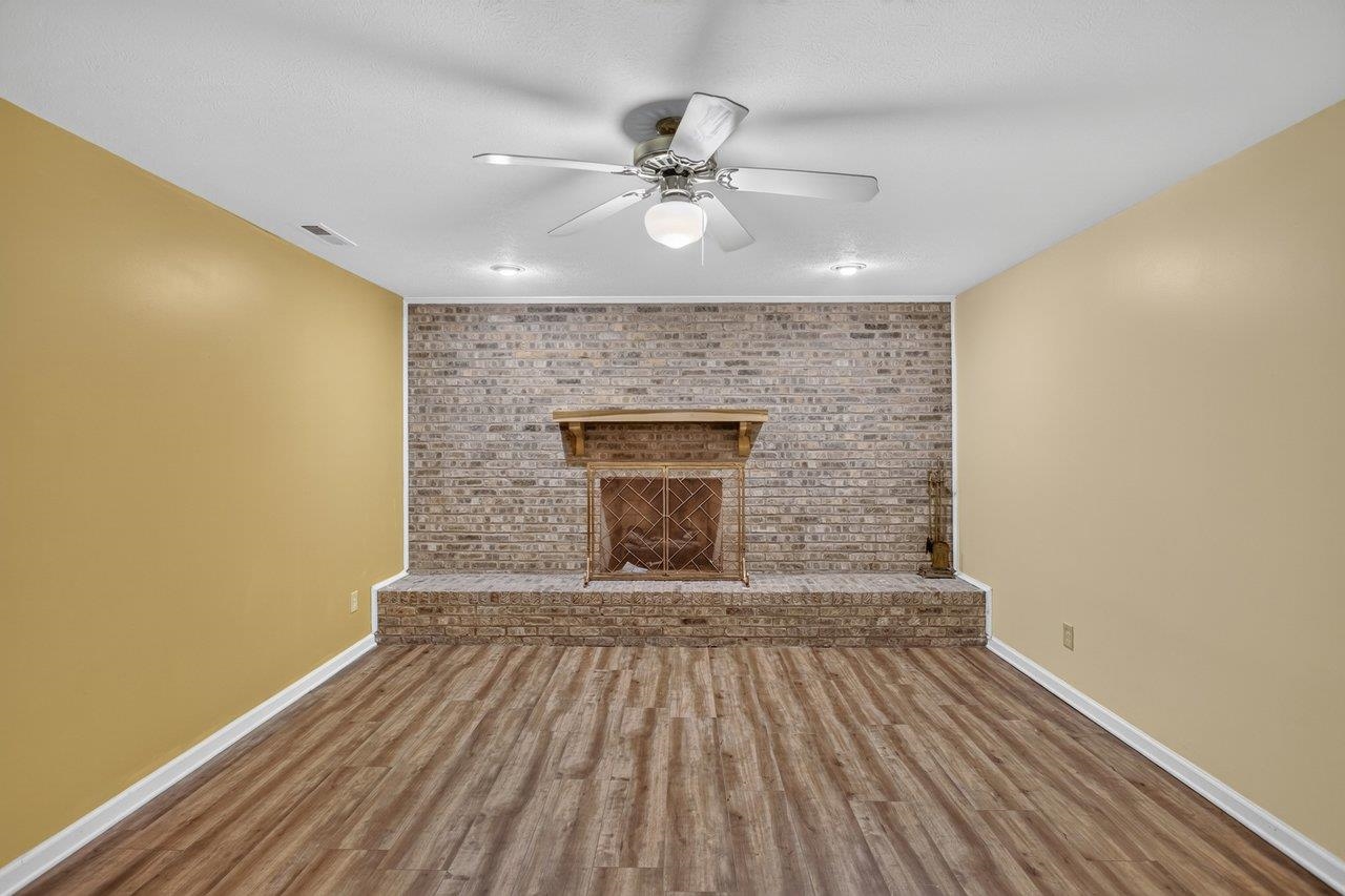 2110 RAMBLEWOOD RD