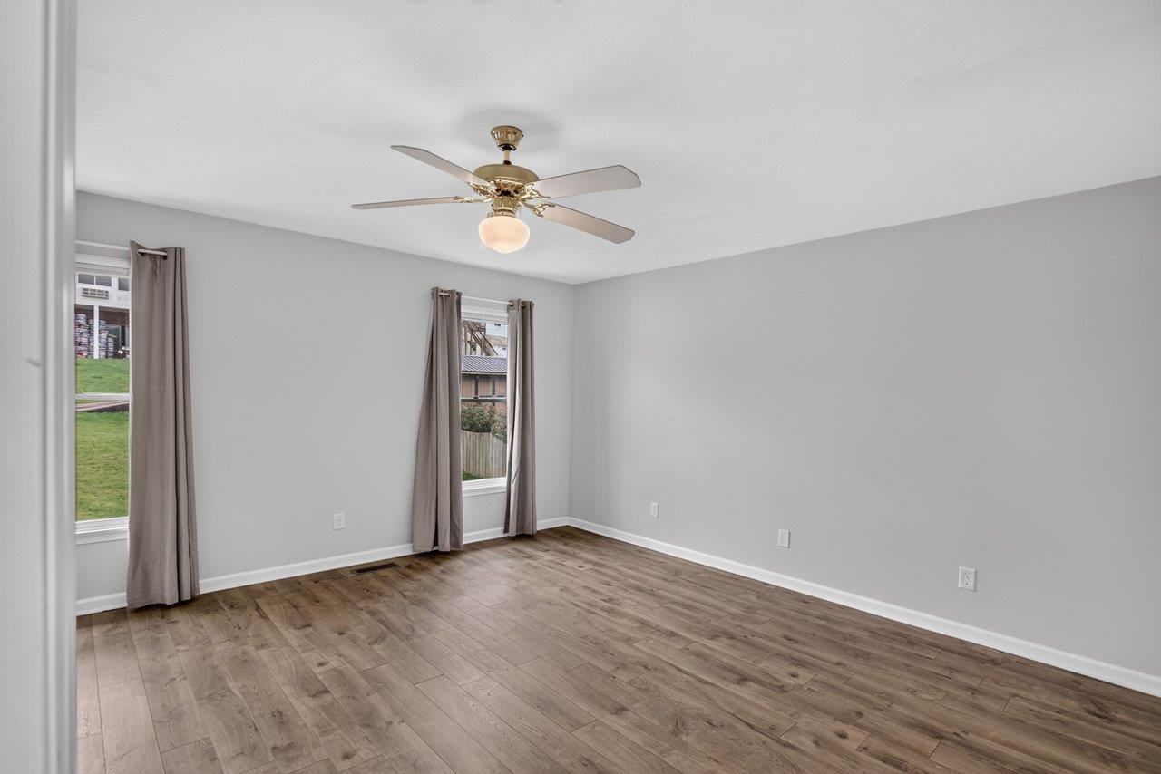 2110 RAMBLEWOOD RD