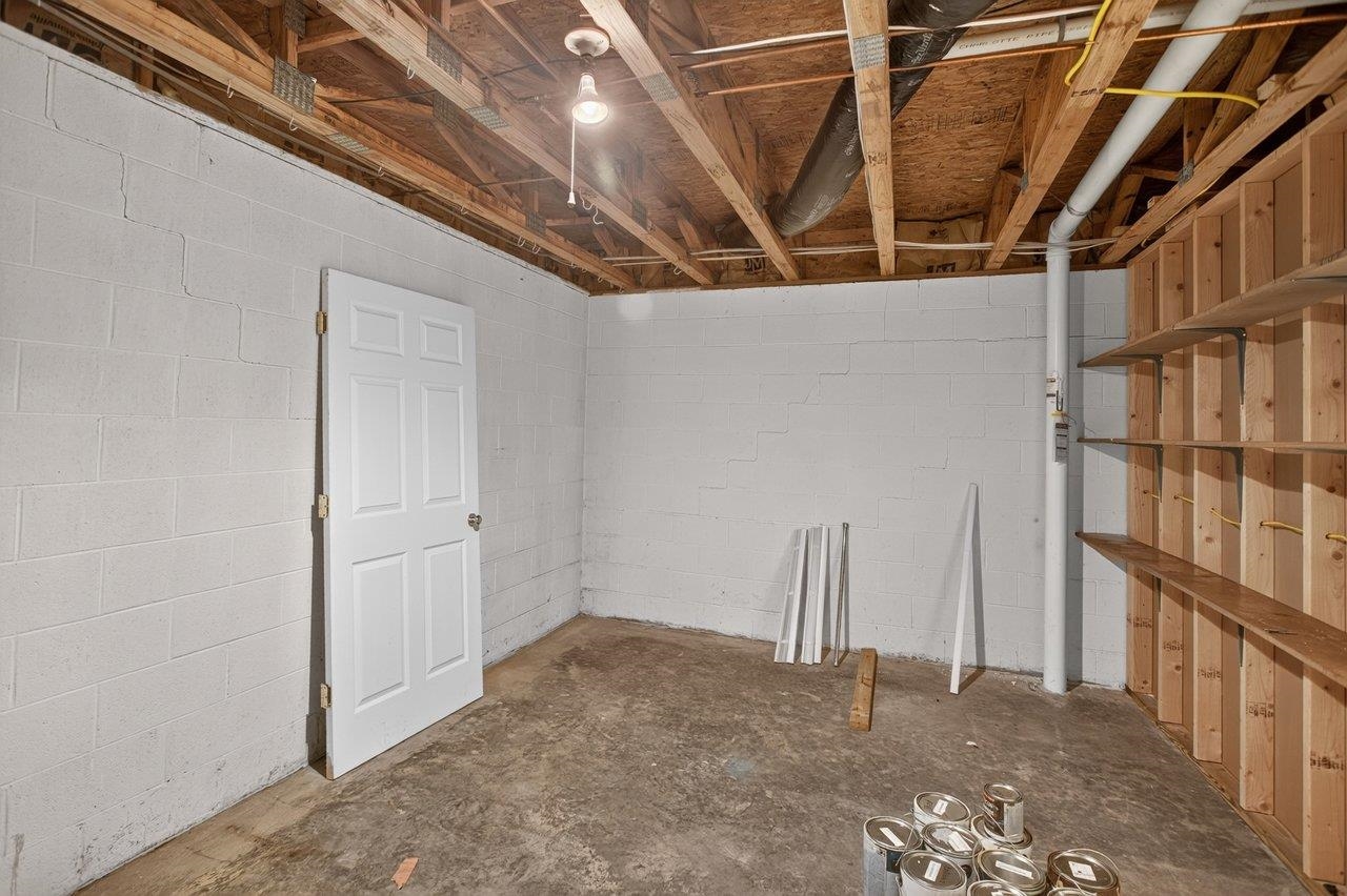 2110 RAMBLEWOOD RD