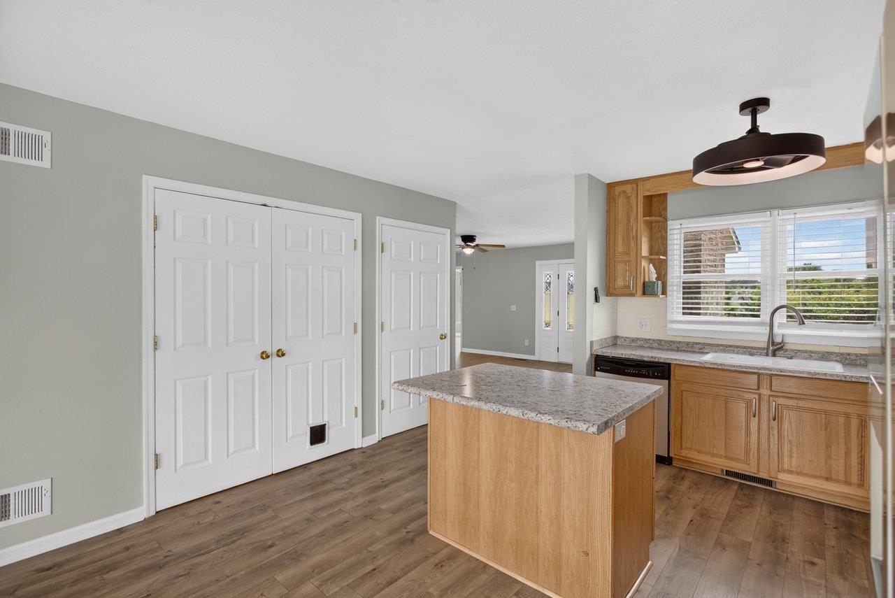 2110 RAMBLEWOOD RD