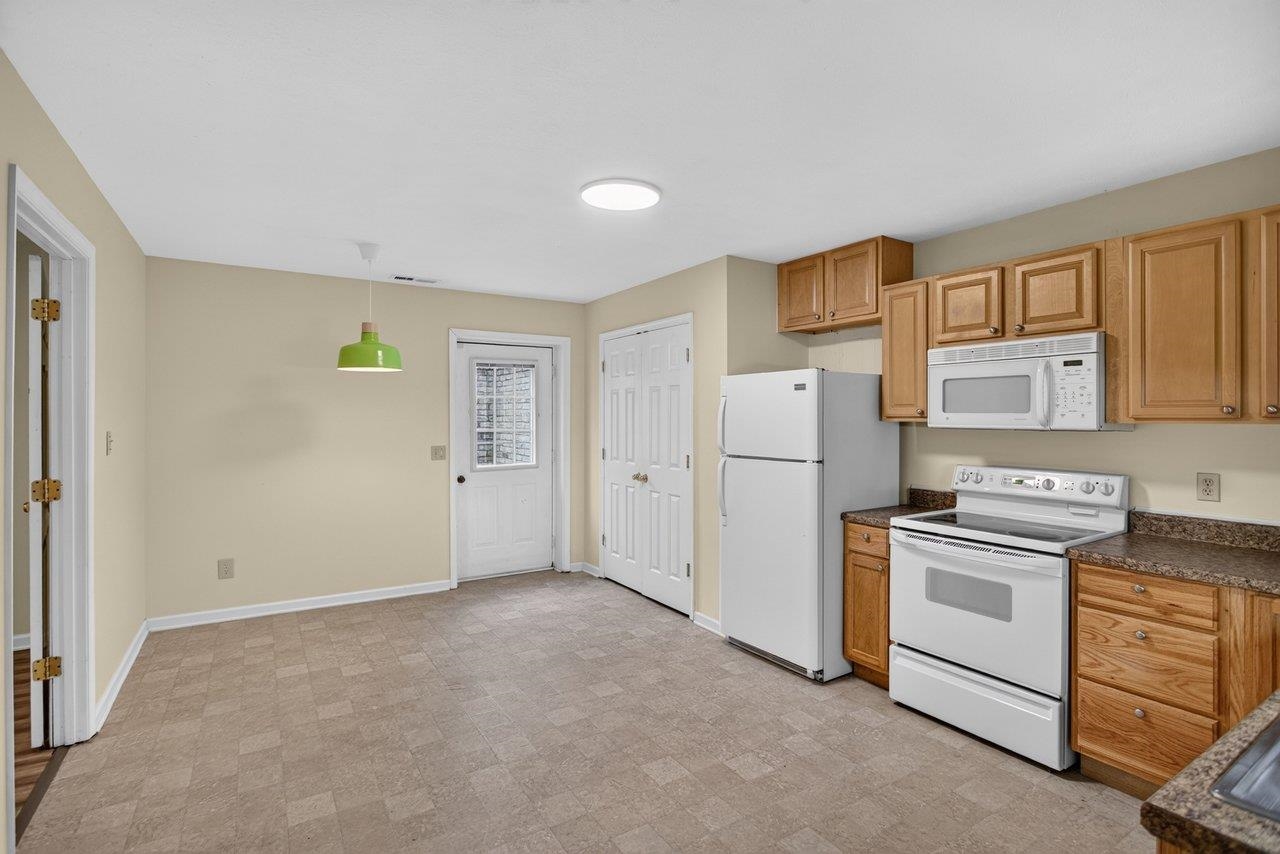 2110 RAMBLEWOOD RD