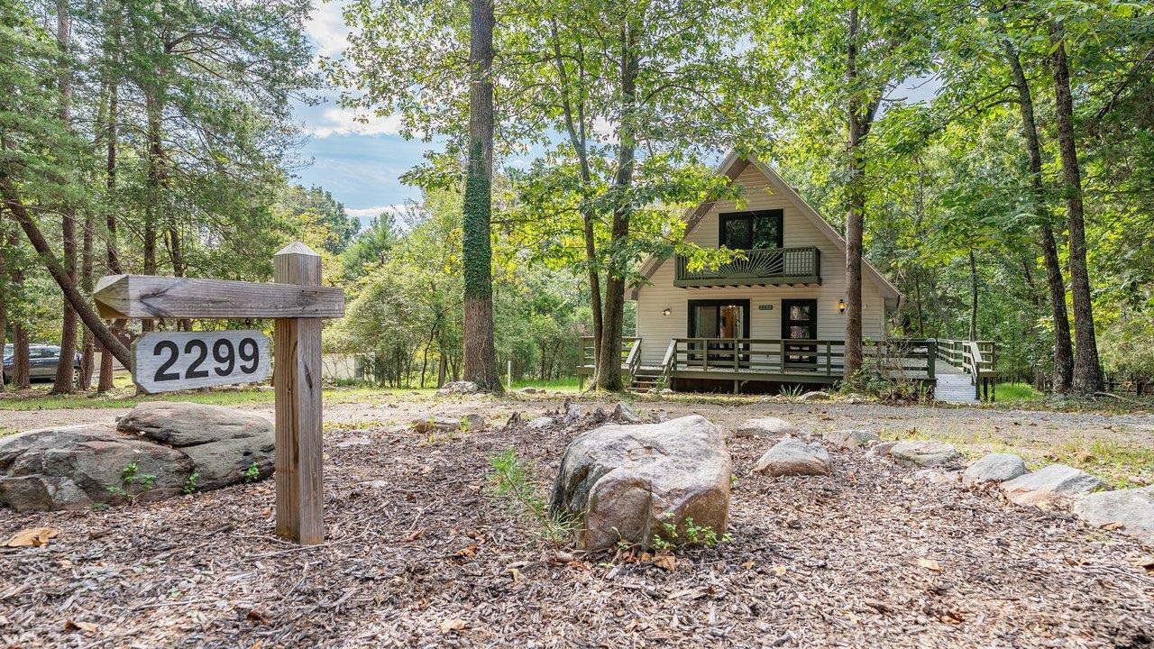 2299 MOUNTAIN DR