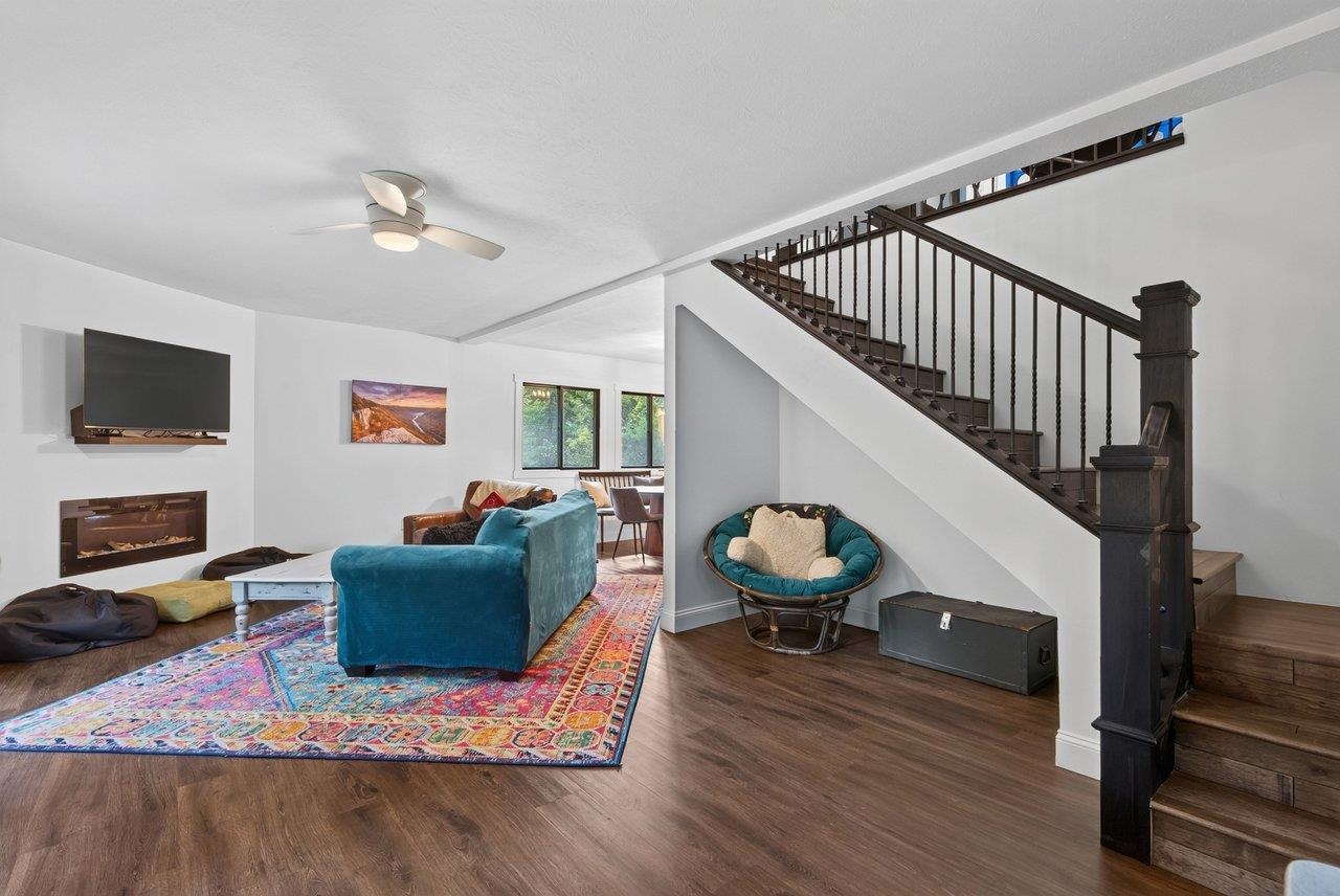 2299 MOUNTAIN DR