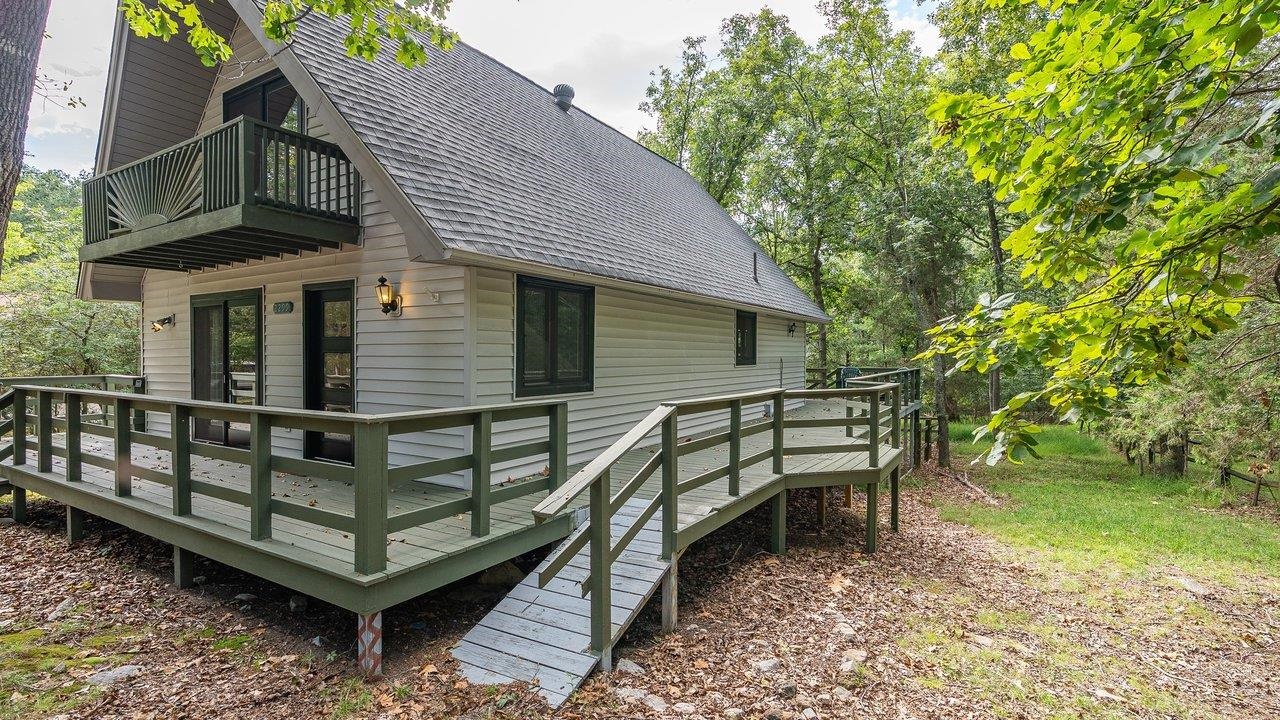 2299 MOUNTAIN DR