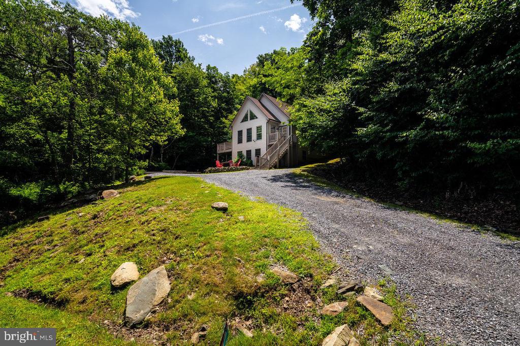 188 SHAMOKIN SPRINGS TRL