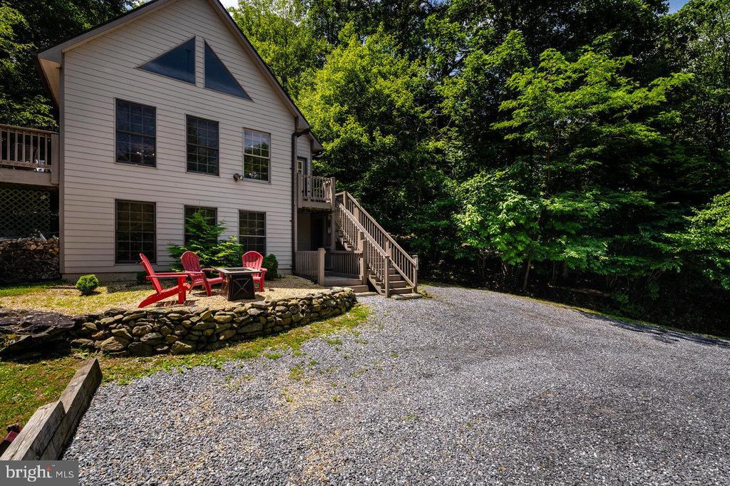 188 SHAMOKIN SPRINGS TRL