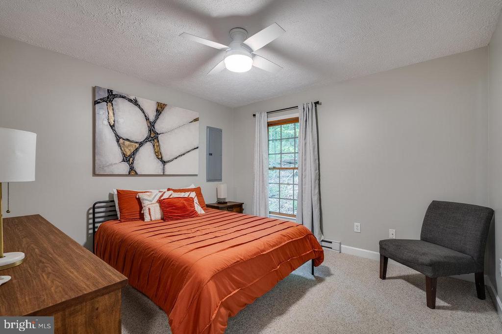 188 SHAMOKIN SPRINGS TRL