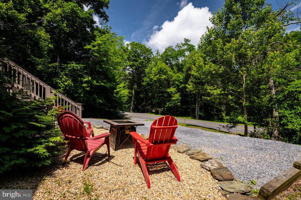 188 SHAMOKIN SPRINGS TRL