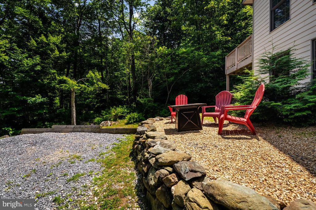 188 SHAMOKIN SPRINGS TRL