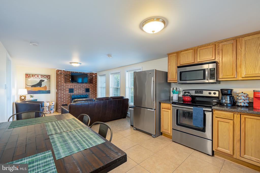 2158 TANNERS RIDGE RD