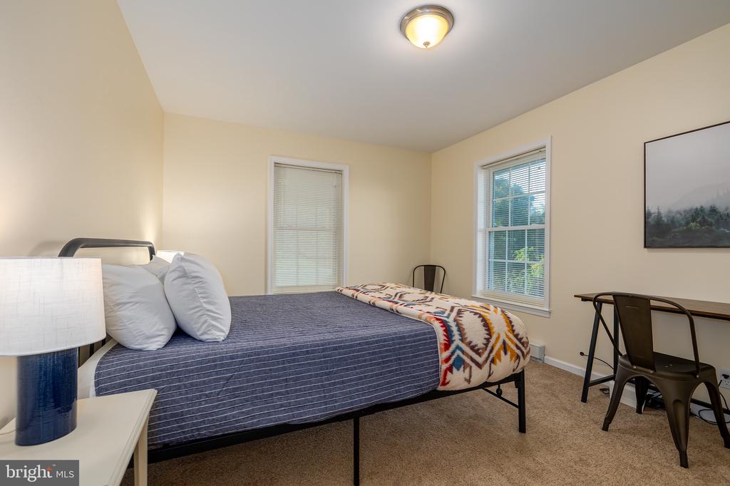 2158 TANNERS RIDGE RD